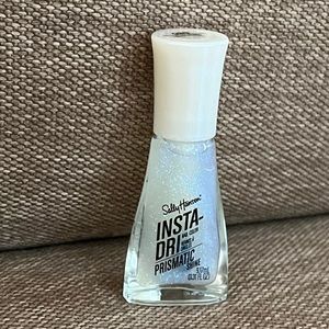 Sally Hansen insta-dri prismatic shine in Moonstone